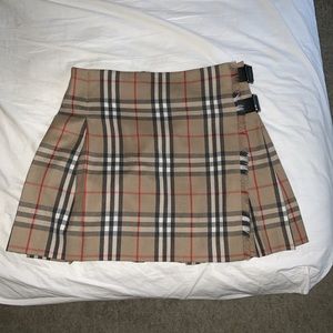 Authentic Burberry pleated wool skirt